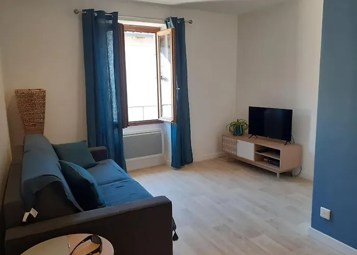 Appartement Renove Dans Le Centre Historique